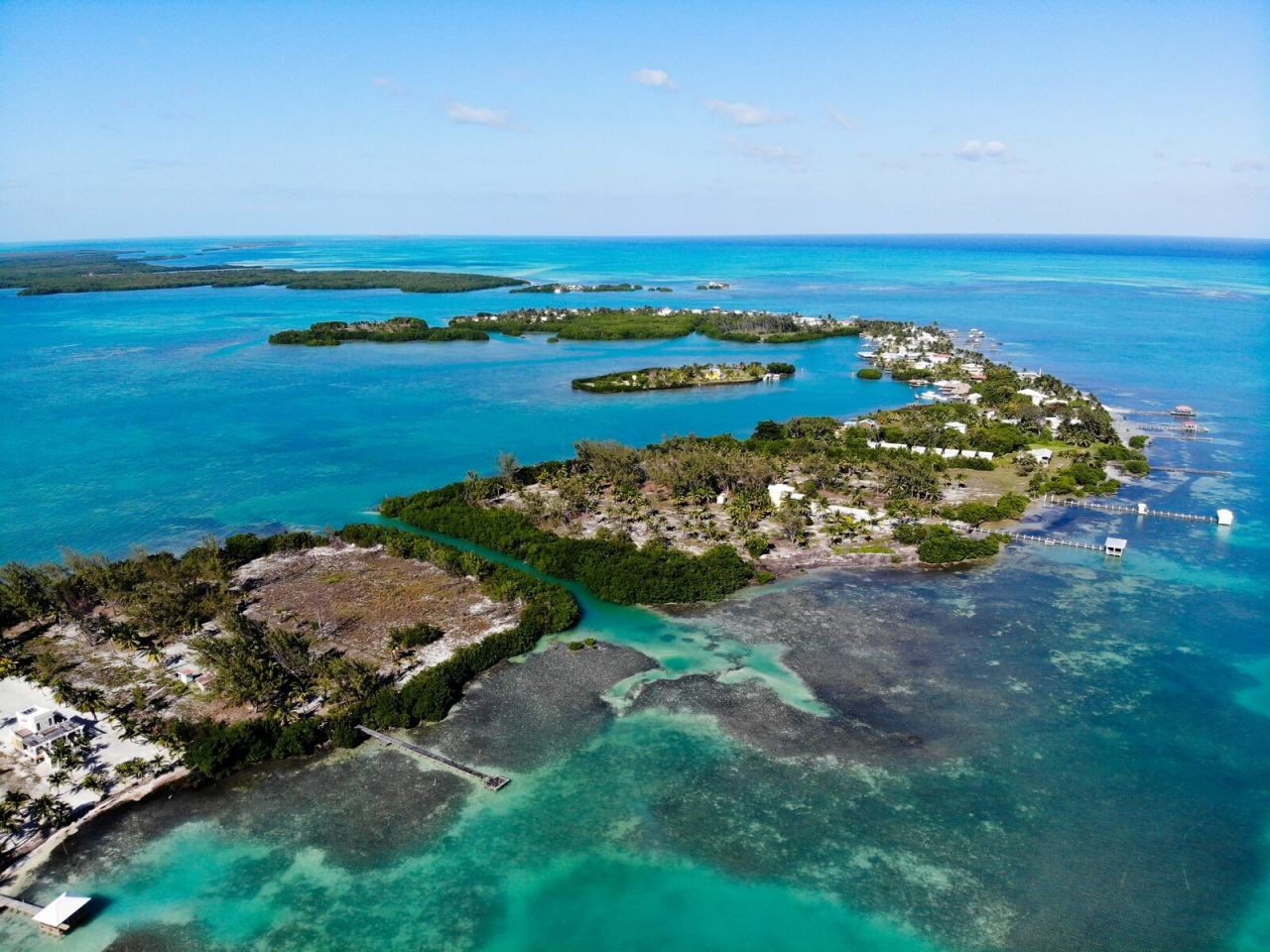 St.-Georges-Caye-Resort-from-the-sky