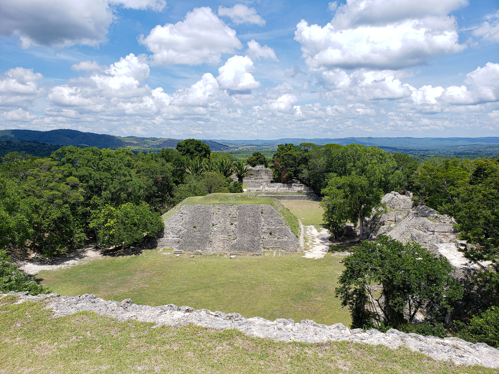 lamanai maya ruins belize vacation